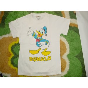 画像:  ドナルド プリントTシャツ