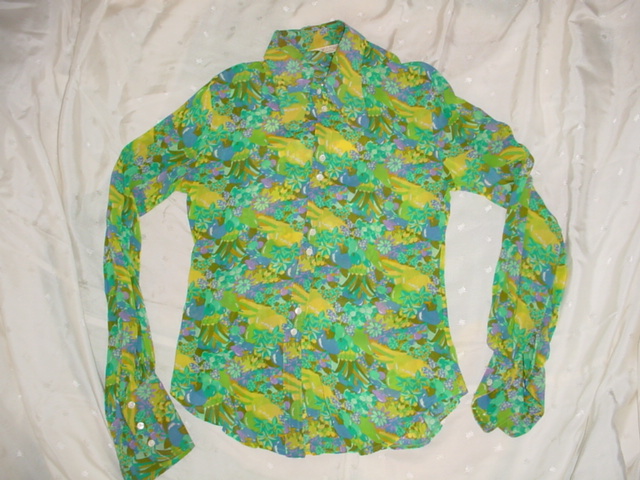 画像1: 花柄長袖薄手シャツ